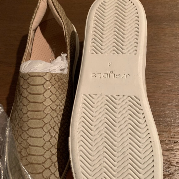 J slides shoes - Picture 3 of 4